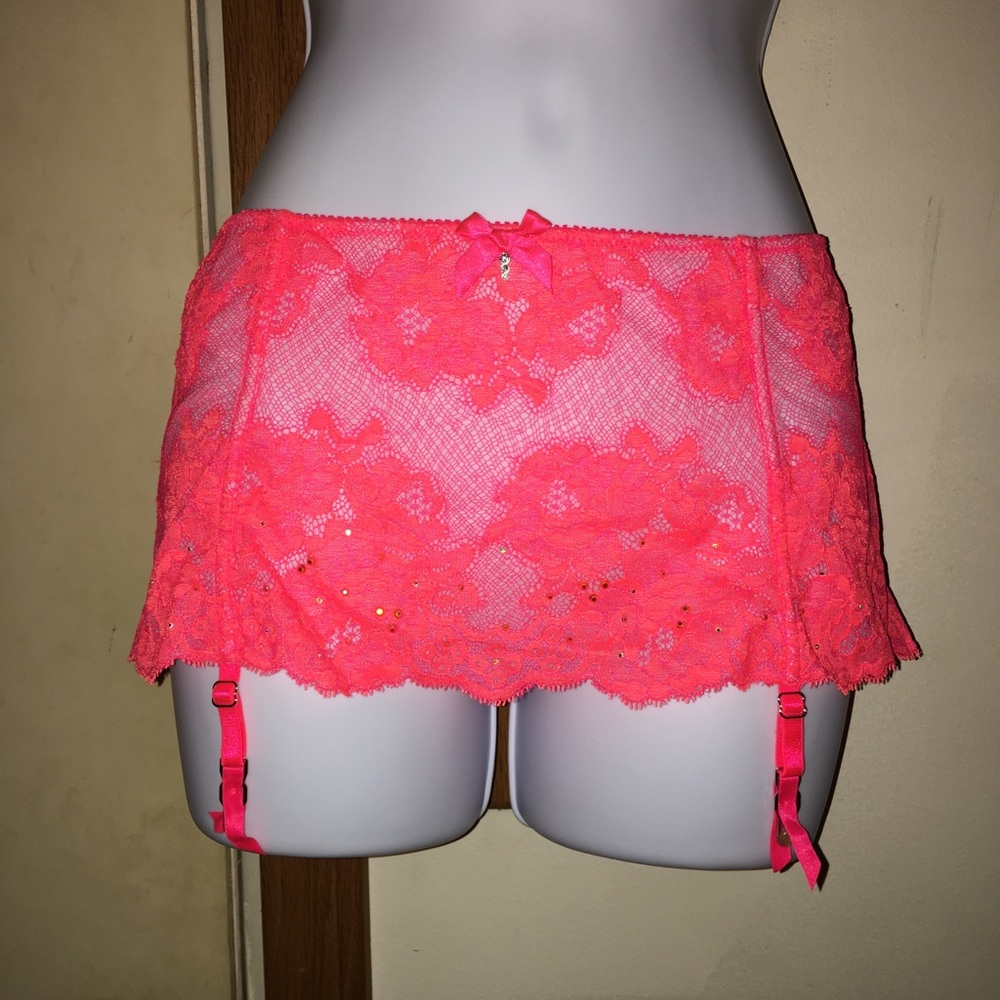 Garter skirt
